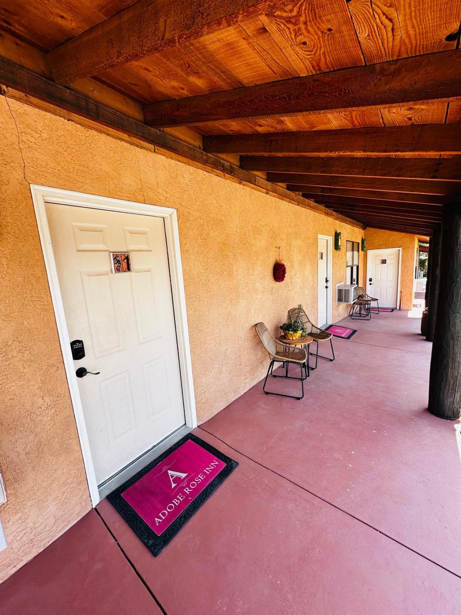 Adobe Rose Boutique Inn アーテジア エクステリア 写真