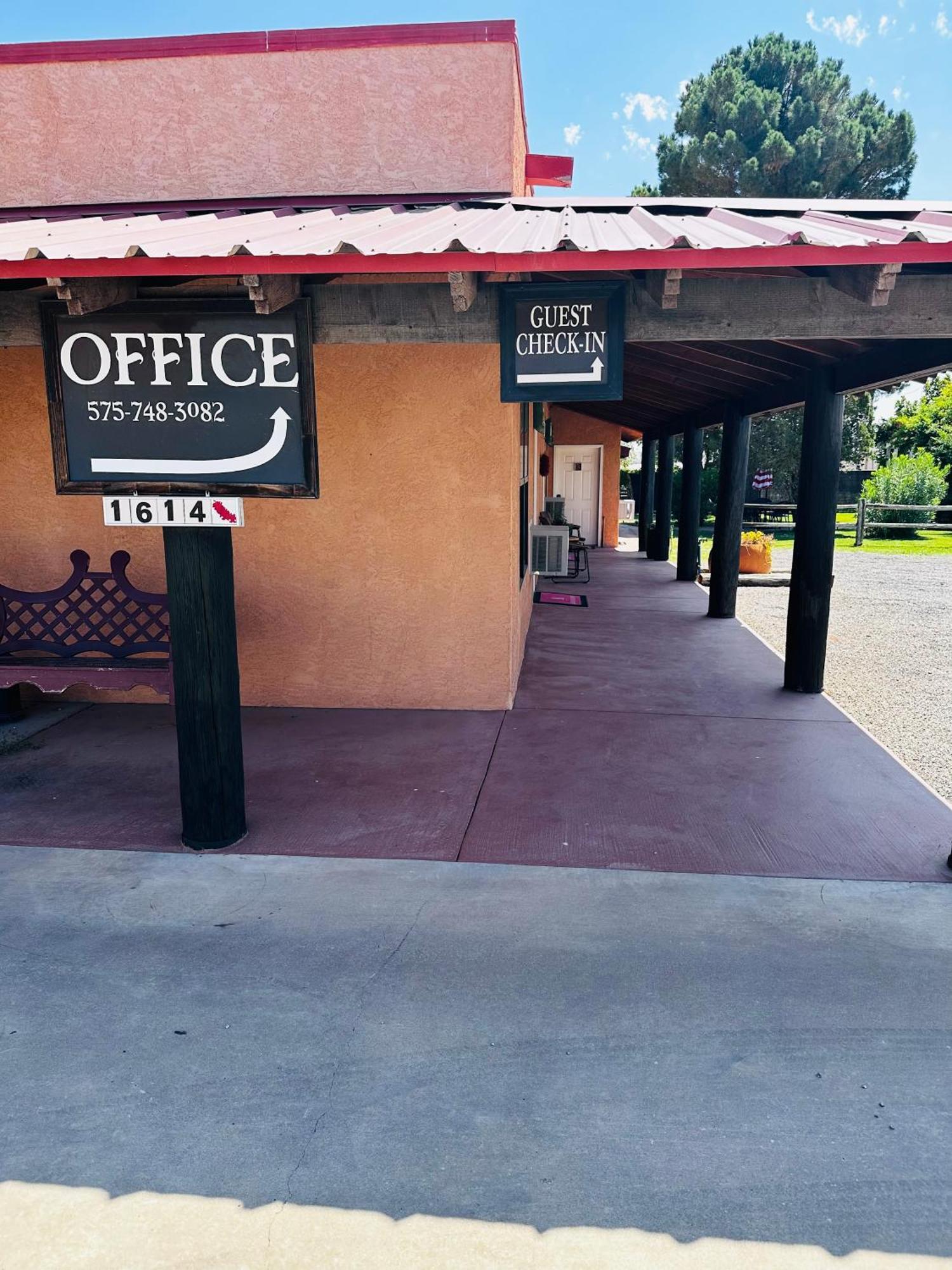 Adobe Rose Boutique Inn アーテジア エクステリア 写真
