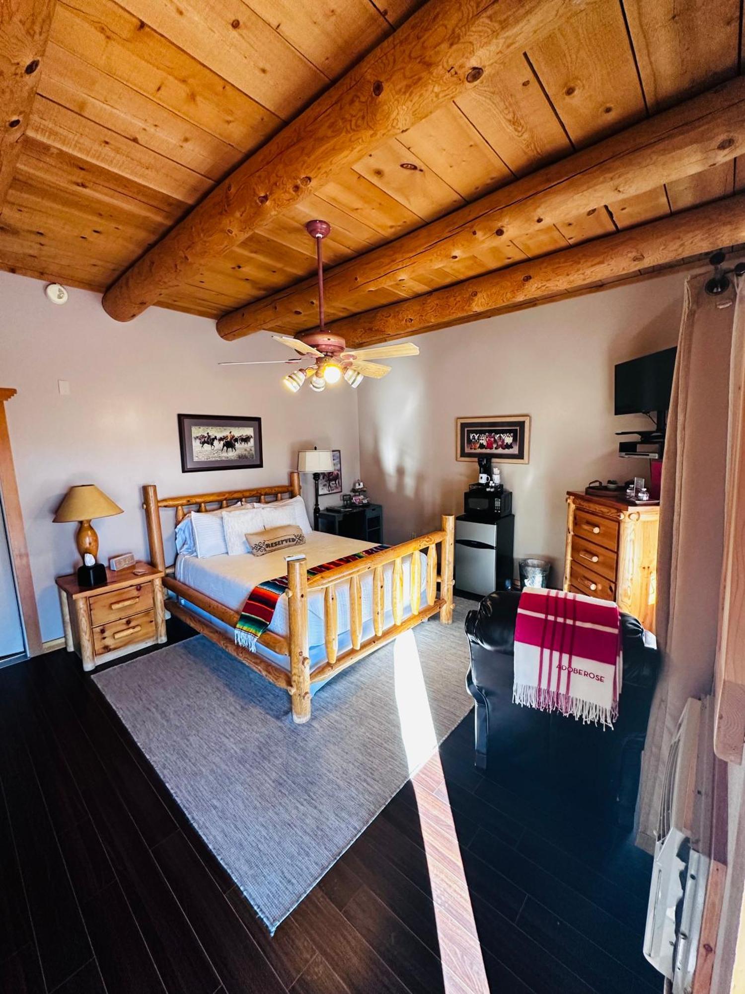 Adobe Rose Boutique Inn アーテジア エクステリア 写真
