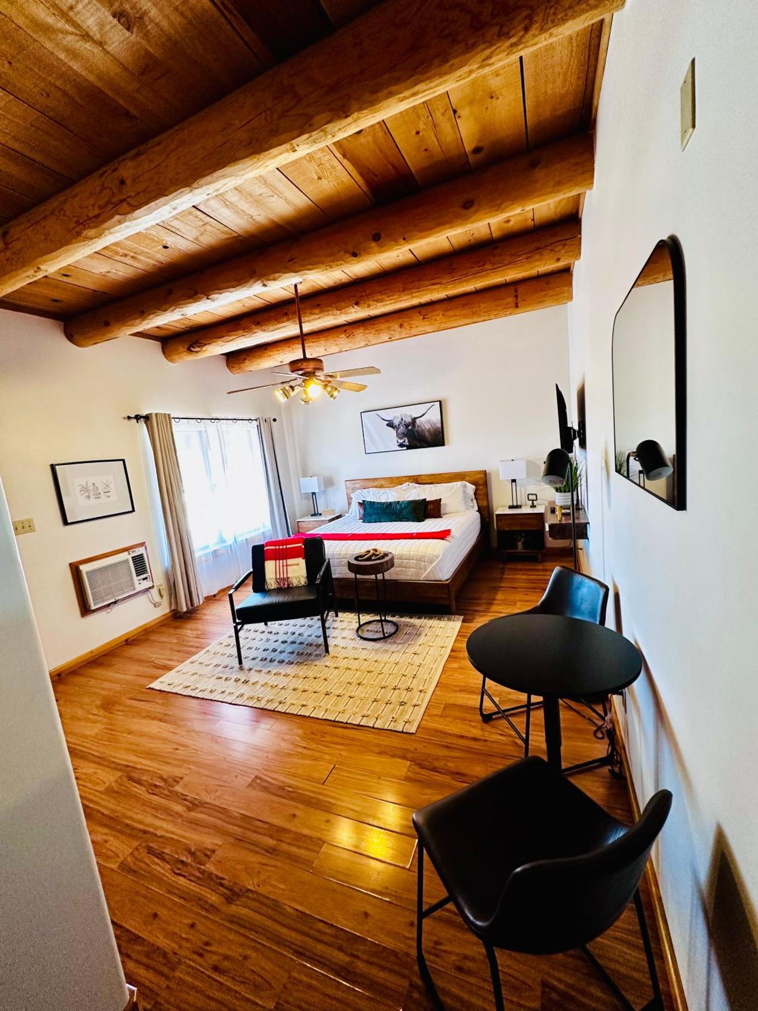 Adobe Rose Boutique Inn アーテジア エクステリア 写真